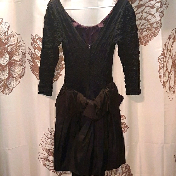 Diamond's Run Vintage 90's formal dress. - Picture 5 of 12